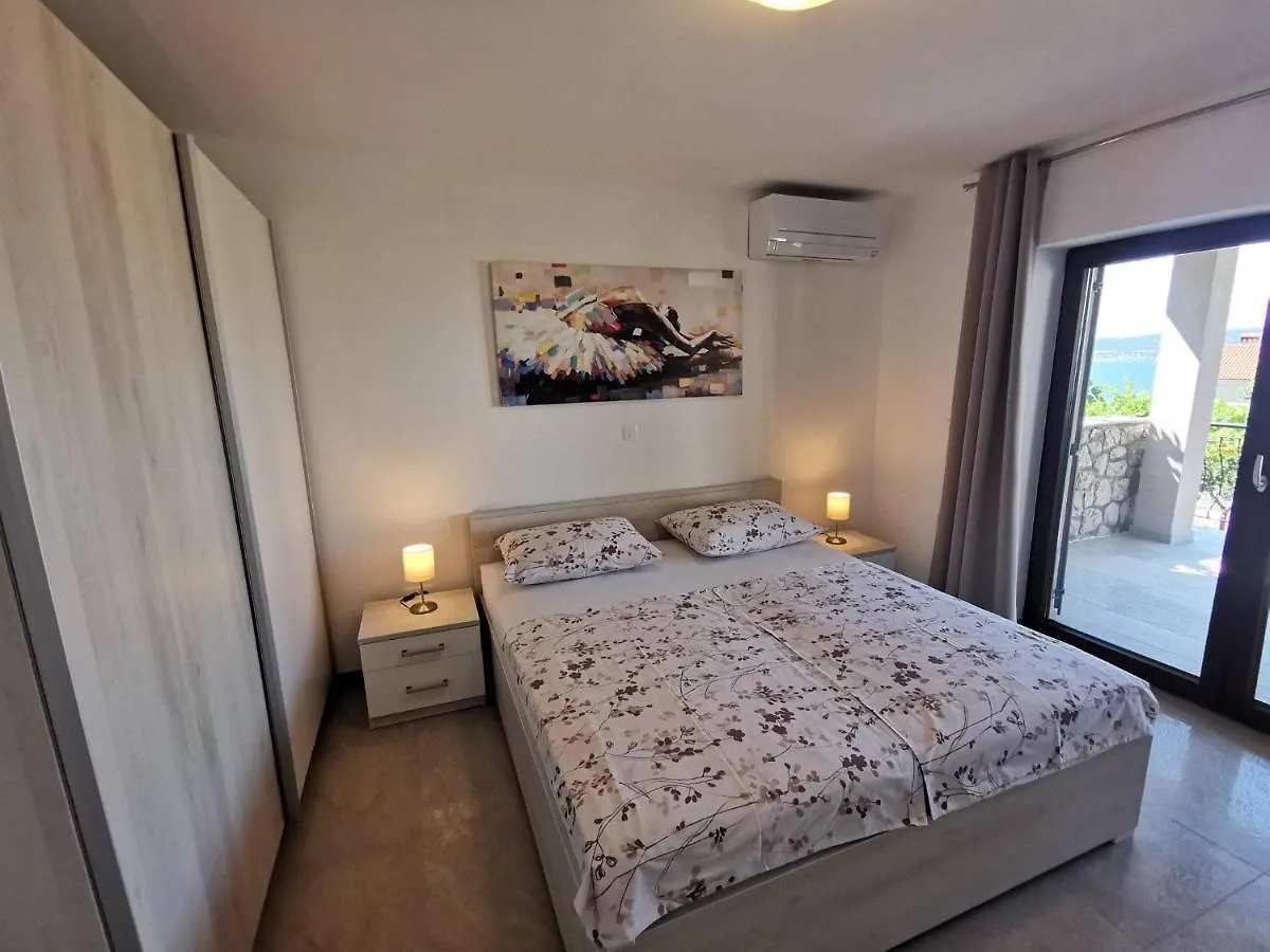 Apartment In Crikvenica 34973